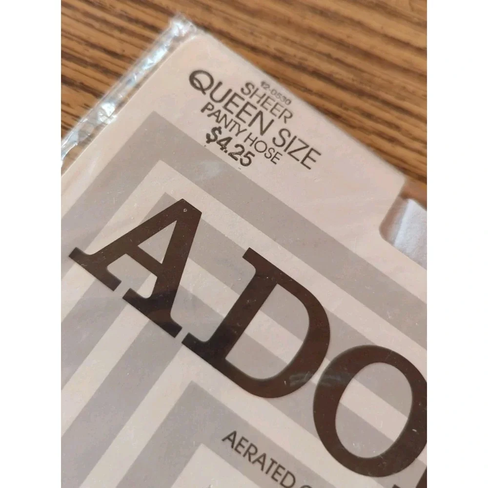 NEW Vintage Adolfo Queen Size 1x Ice Gray Pantyhose‎ Sheer
